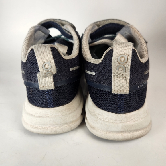 ON CLOUD Play Kids Sneakers Size 13.5 Midnight White Athletic Shoes - Picture 8 of 9